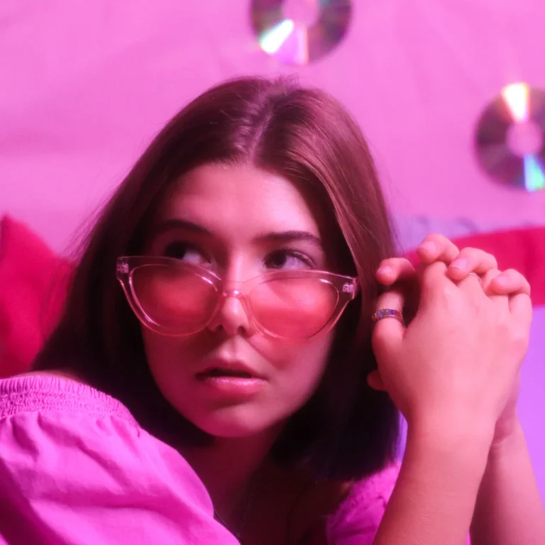 The Dizzy, Messy, & Nostalgic Life of Lea Neu