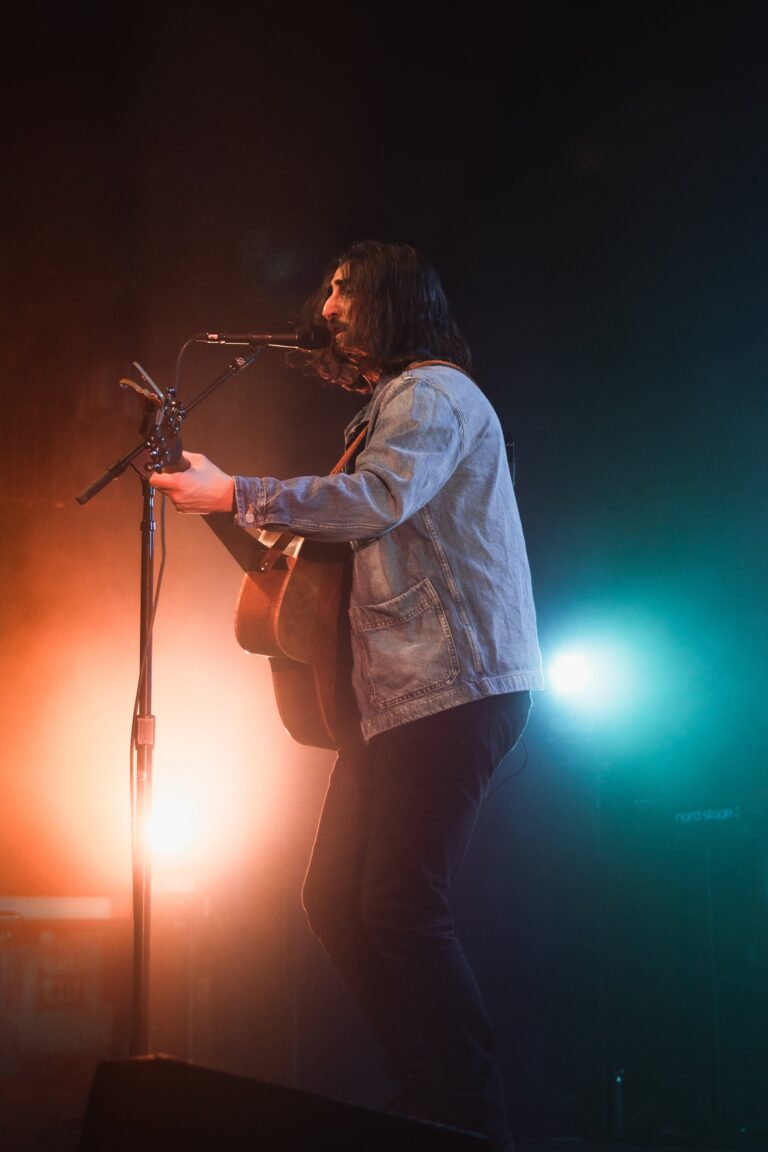 Photo Gallery: Blake Rose, Genevieve Stokes, and Noah Kahan at the House of Blues