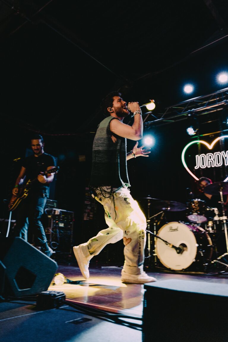 Photo Gallery: Lindsay Whiteman, HashtagCatie, Oston, and JORDY at Brighton Music Hall