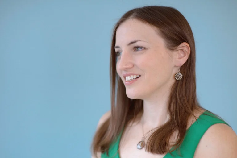 Pump Up the (Folk) Jam with Cindy Howes – What the FOLK Is Up?