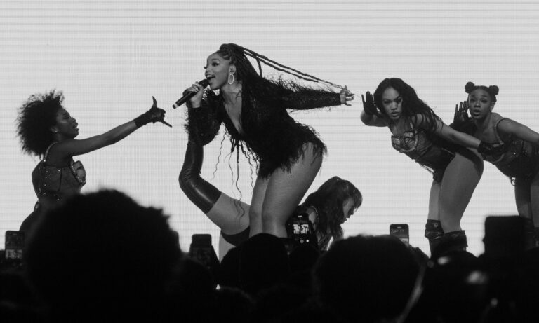 Photo Gallery: Chlöe at House of Blues