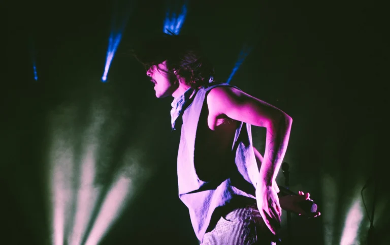 Photo Gallery: Goth Babe, flipturn, and Yoke Lore at Roadrunner