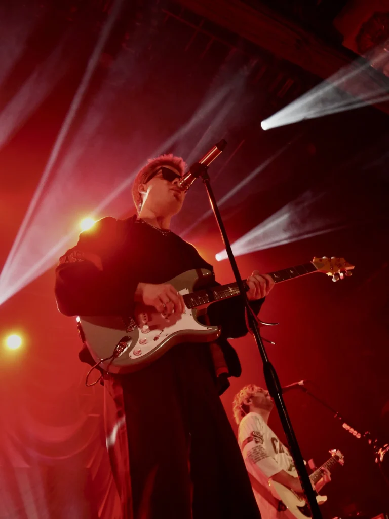 Valley Embraces Heartfelt Nostalgia at House of Blues Chicago