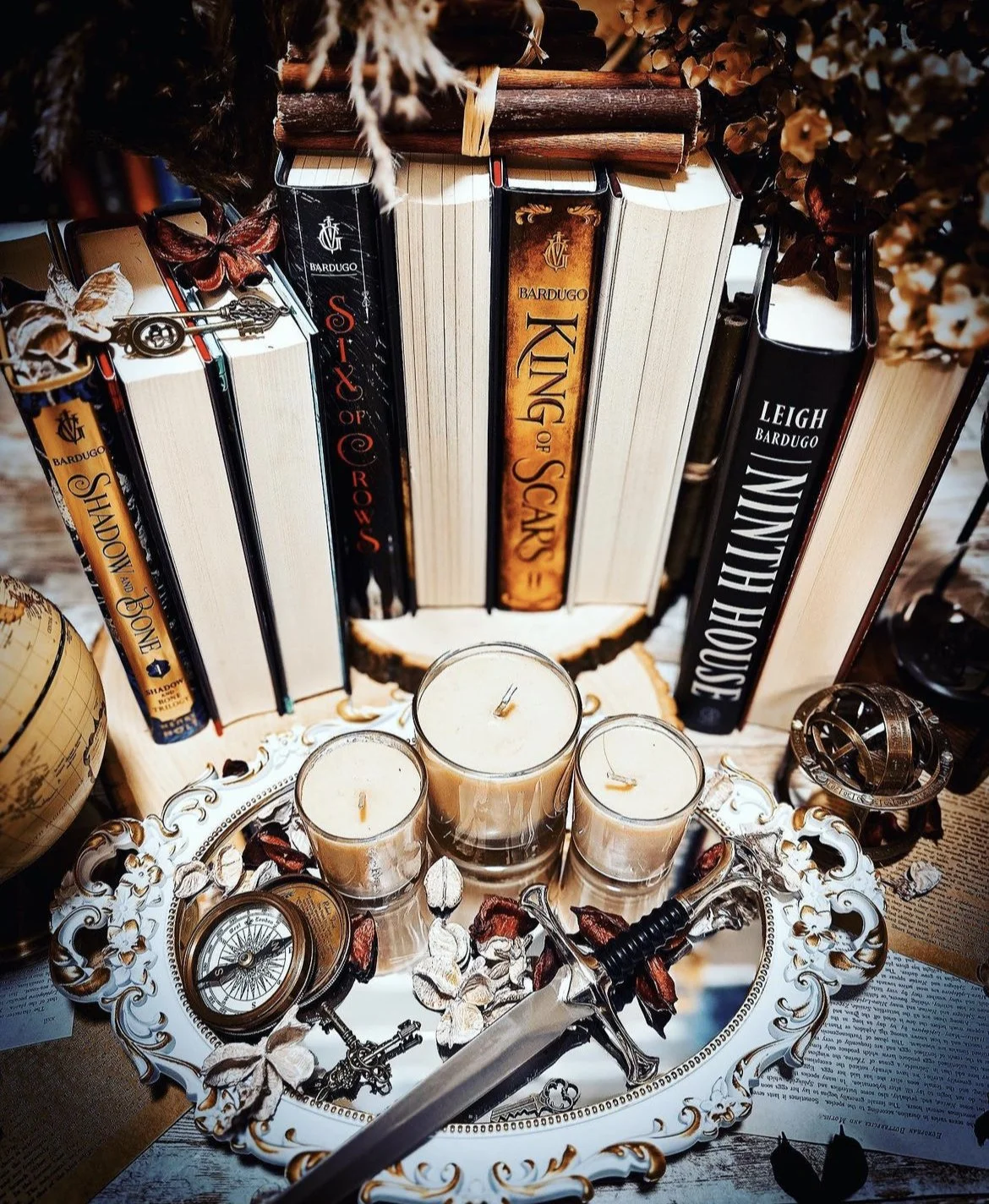   Image courtesy of    @erikas_bookshelf   