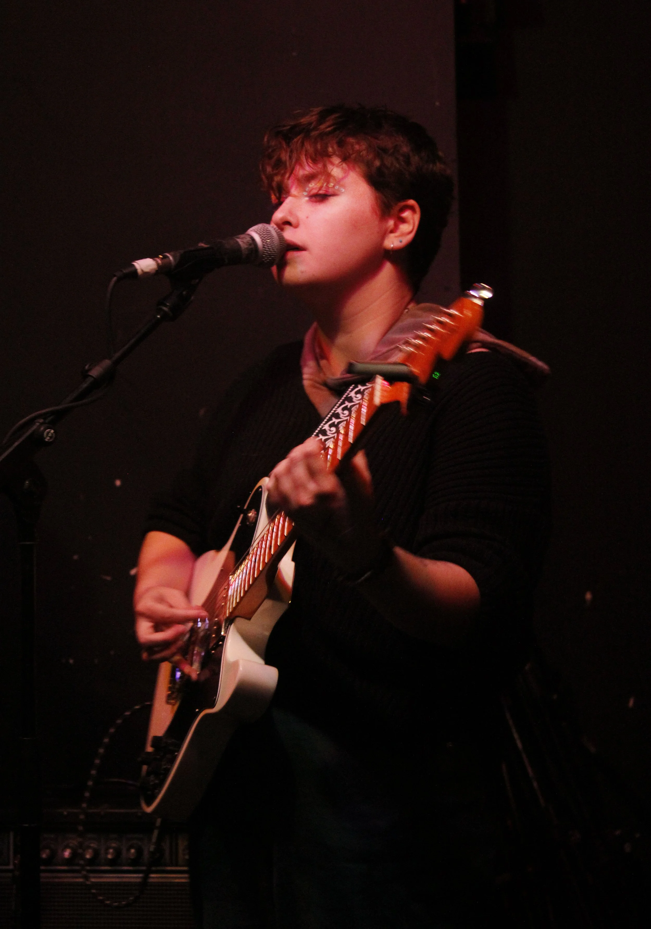   Lead vocalist Kris McCarthy of Motherwise; All photos courtesy of    @fiona.dimensional   