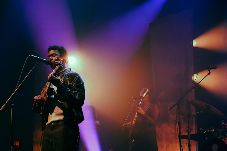 Photo Gallery: Mon Rovîa at Roadrunner
